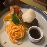 金魚亭 - おろしハンバーグ(唐揚げトッピング)