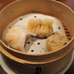 ジョーズ シャンハイ ニューヨーク  - 蒸し点心3種盛り合わせ