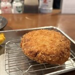 大衆酒場こいさご 大井町本店 - メンチカツ（300円）