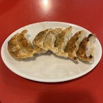 ラーメン　赤組 - 餃子はシャキシャキ