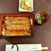 うなぎ 明月川 - 確か肝吸いがプラス200円　お重の蓋を開けてニンマリ