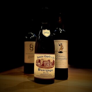 厳選ワインや、フルーツ・野菜のオリジナルサワーがおすすめ