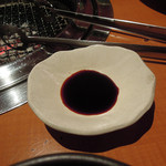 炭火焼肉 あもん - 上タン・中落ち・鹿児島黒豚トントロ　ズームアップ