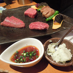 炭火焼肉 あもん - 上ヒレ・前腿・サガリ（ハラミ）・椎茸＆野菜