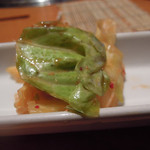 炭火焼肉 あもん - キムチ盛り合わせ　ズームアップ