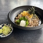 くるみの実 - 夏期限定　おろしぶっかけそば７００円