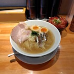 麺家 たけ田 - 魚介の焼き出汁で造る柚子おろし塩そばとヨコワの漬け丼