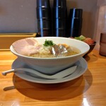 麺家 たけ田 - 魚介の焼き出汁で造る柚子おろし塩そばとヨコワの漬け丼