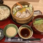 慶雲 - 【'24.7】薩摩赤鶏の蒸し野菜定食　1300えん