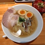 麺家 たけ田 - 魚介の焼き出汁で造る柚子おろし塩そばとヨコワの漬け丼