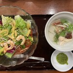 謝朋殿 粥餐庁 さいたま新都心コクーン店 - ハーフ＆ハーフ（海老トマト冷麺）