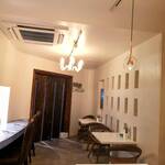 ビストロ フレッシュ - テーブル席　4名様も可能です。