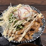 肉豆冨とレモンサワー 大衆食堂 安べゑ - 【2024.7.30(火)】温玉チャーシュー丼（並盛）768円→668円の温玉チャーシュー丼