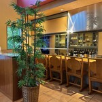 じどりや 穏座 - 店内カウンター