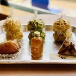 SHOZO COFFEE KARUIZAWA - 原味400日元，巧克力450日元，抹茶450日元，椰子马卡龙320日元，姜汁450日元，玛德琳250日元，含税