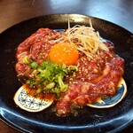 炭火焼肉 にく式 すすきの店 - ツラミ刺し