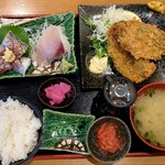 和久 - 料理写真:あじ刺身とあじフライ定食＠2050円