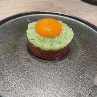 焼肉うしごろ 池袋店 - 富山産白海老の和牛ユッケ