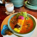 plAin - カレーとラッシー