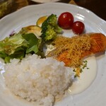 キッチン ブルー グローブ - ご飯を乗せて