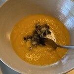 HAKUMOKKA - カボチャのスープ  きゅうり  シークワーサーソースこのスープ  なんか 本当に優しい味わいで 涙が出そうになった！