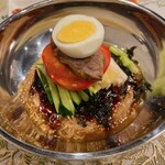 マダン - 