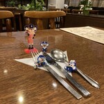 中津軒 - 三角に畳まれたナフキンが良き
      