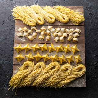 パスタは、全て食感にこだわった自家製生パスタ！