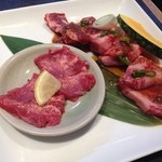 一龍 - ロース・カルビ・ハラミ焼肉ランチ（￥1480）