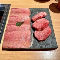 焼肉 黒田 - ②厚切り上タン塩
                ③黒田のタン塩
