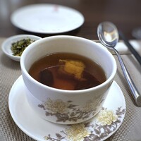 老上海 陸氏厨房 中洲店 - ◆セットのスープ・・お醤油ベースのスープは「鶏」や「椎茸」の旨味を感じます