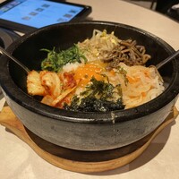 馬車道 de 焼肉 DOURAKU CORRIDA 北仲ブリック＆ホワイト店 - 