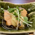 宵ノねこ - おまかせおばんざい3種盛り
      ⑵銀鮭の煮付け