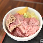 市場めし とくだ屋 - 