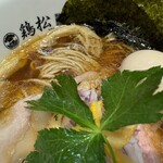 淡麗醤油らぁ麺 鶏松 - 