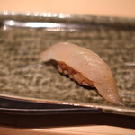 赤坂 鮨 天ぷら 祇園いわい - ヒラメの昆布締め