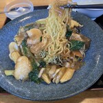 楽苑 - 麺リフト