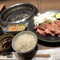 焼肉・しゃぶしゃぶ たちばな ヒルトンプラザイースト店 - 