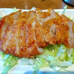 添好運 日比谷店 - メニュー名を失念しましたが、豚肉を揚げたもの。ボリュームがあって、満足感高し。