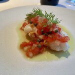 レストラン オオツ - 那珂湊産1.5kgサイズ常陸乃国いせ海老 フルーツトマ トのソース ケッパー エストラゴンオイル