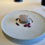 レストラン オオツ - 那珂湊産根本兄弟の800gサイズ大穴子 フォアグラの テリーヌ 穴子のジュと発酵ブルーベリーのソース