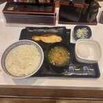 吉野家 - 特朝定食630円(2024年7月31日)