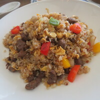 中国料理 滄 - 牛肉のガーリック炒飯
