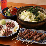 もつ焼エビちゃん - エビちゃんの美味しい料理をたんのうできます。飲み放題付きもうれしい！