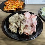 ホルモン焼肉 ハレノヒ - 豚のコリコリ、柔らかホルモン。美味し。