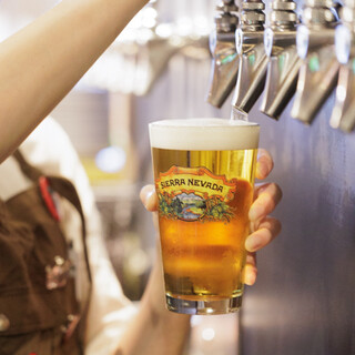 3種の樽生クラフトビールと2種の樽生ハードサイダーをぜひ