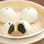 Black sesame bun