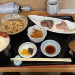 東日本橋　かどわき - お腹空いていたので、ご飯は少し大目にしてもらいました。