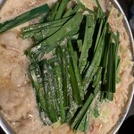 博多もつ鍋 やま中 - 