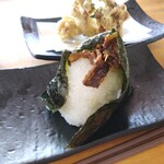 紅梅屋 河口湖大石公園店 - おにぎり牛しぐれ360円